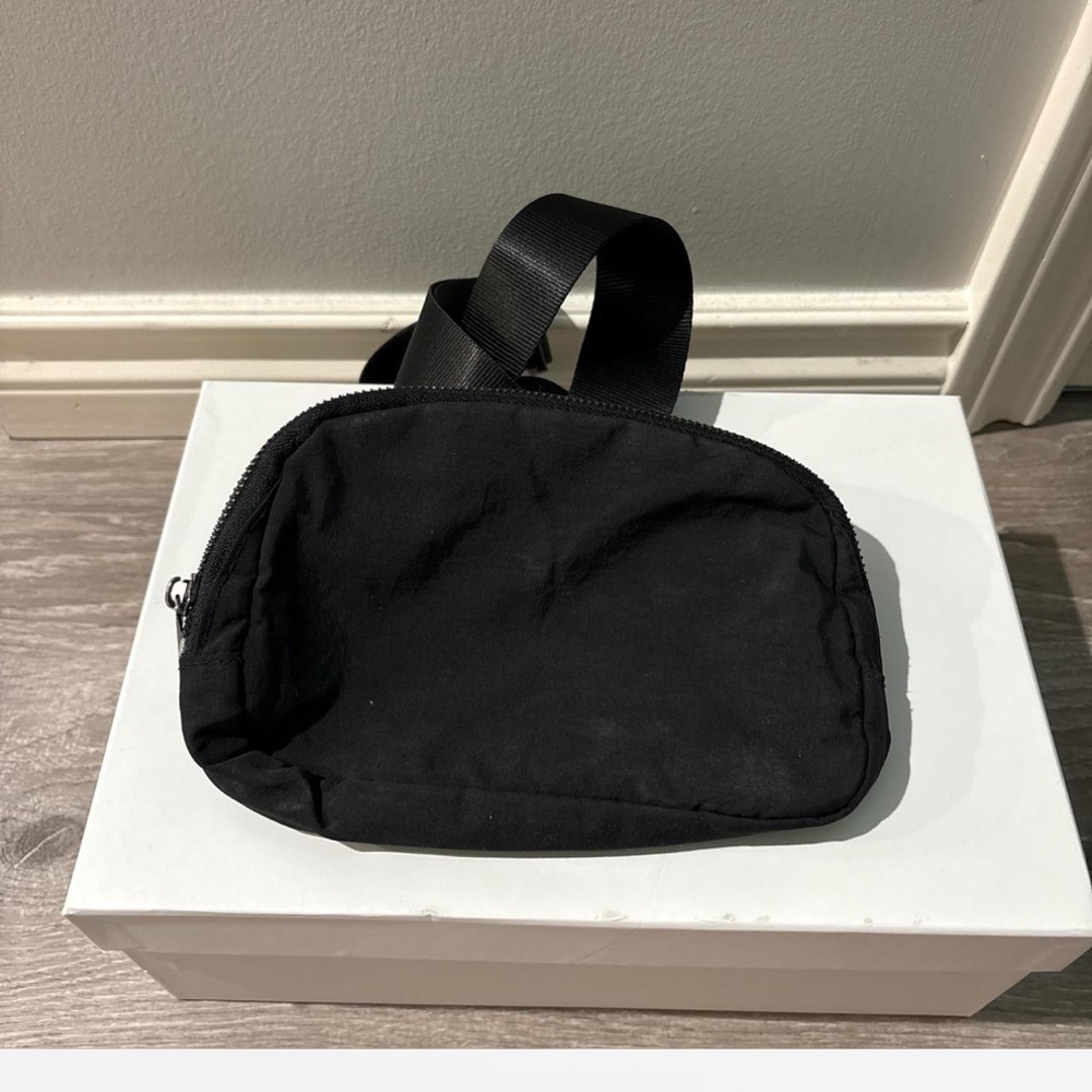 Black Belt Bag Fanny Pack Crossbody Sling Bag Adjustable Strap